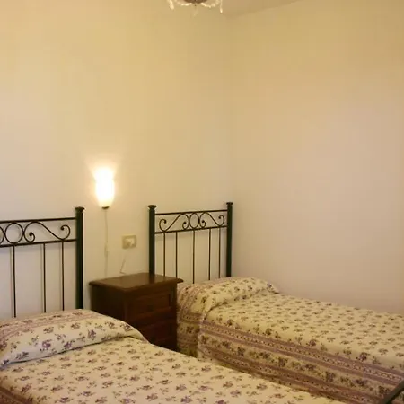 Fratticciola Sleeps 20 Pool Wifi 别墅