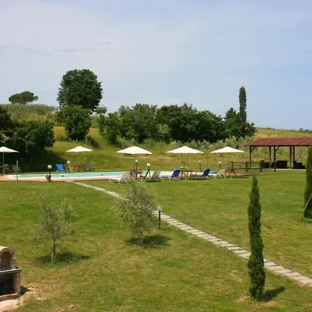 别墅 Fratticciola Sleeps 20 Pool Wifi 哥尔顿